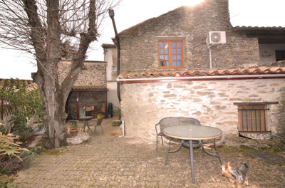 1355cacouravecpetitecabane