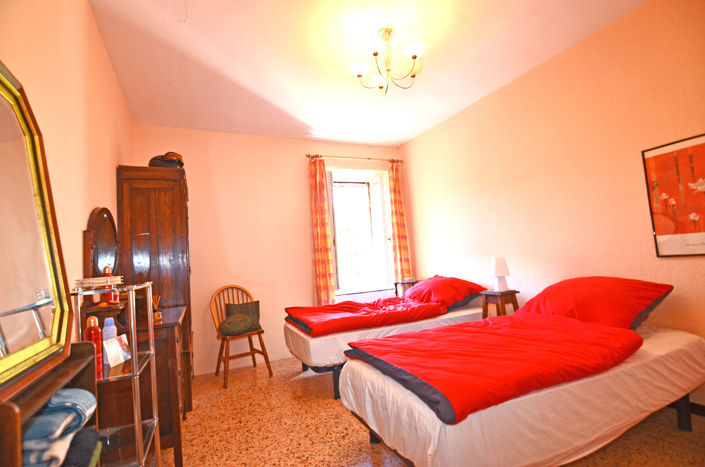 Image No.17-3 Bed House for sale