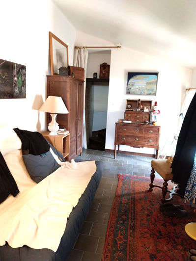 Image No.19-3 Bed House for sale