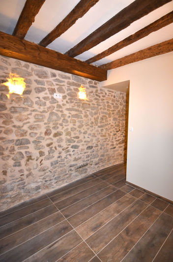 Image No.10-4 Bed House for sale