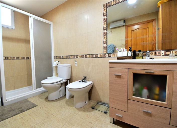 Image No.2-3 Bed Villa for sale