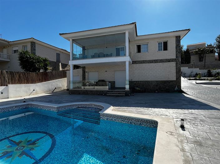 Image No.1-Villa de 5 chambres à vendre à Alicante