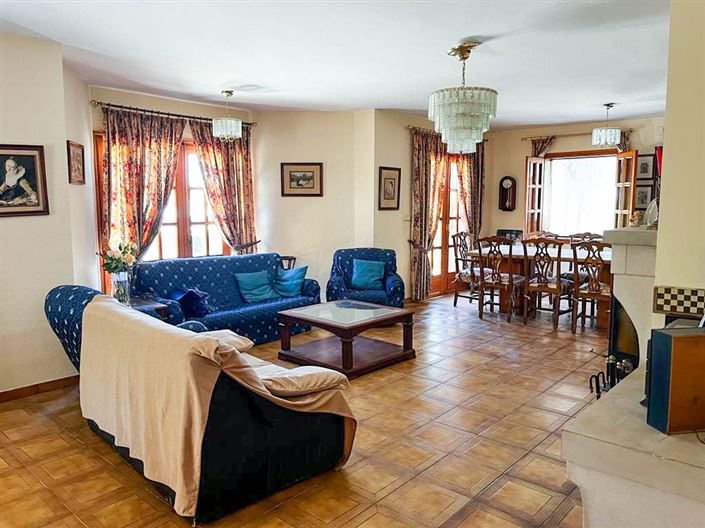 Image No.2-7 Bed Villa for sale