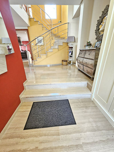 Image No.2-4 Bed Townhouse for sale