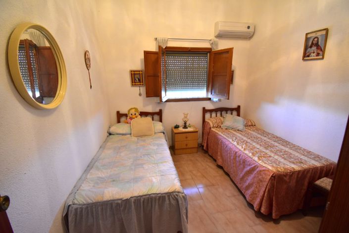 Image No.10-3 Bed Villa for sale