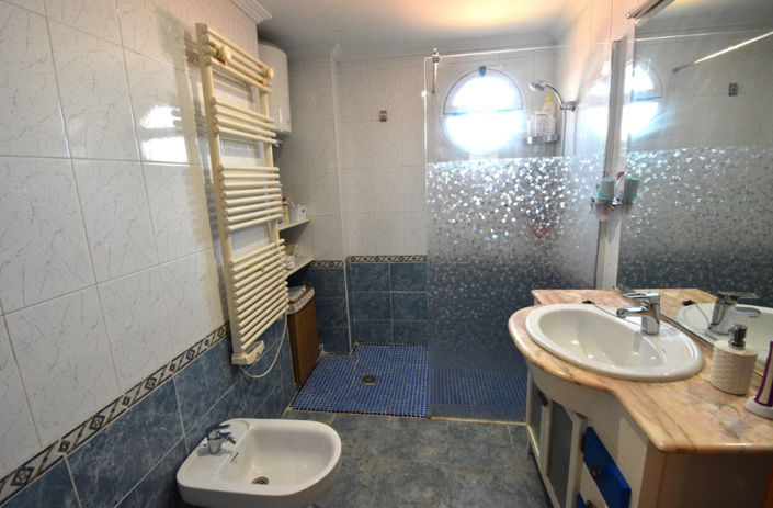 Image No.3-5 Bed Villa for sale