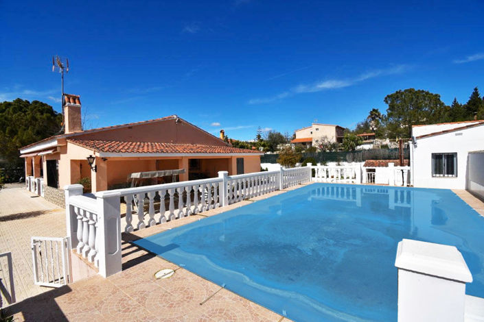 Image No.1-Villa de 4 chambres à vendre à Montserrat