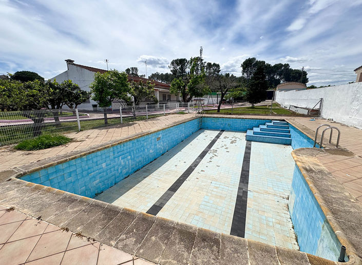 Image No.4-7 Bed Villa for sale