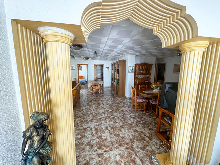 Image No.7-7 Bed Villa for sale