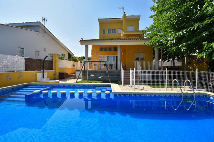 Image No.1-5 Bed Villa for sale