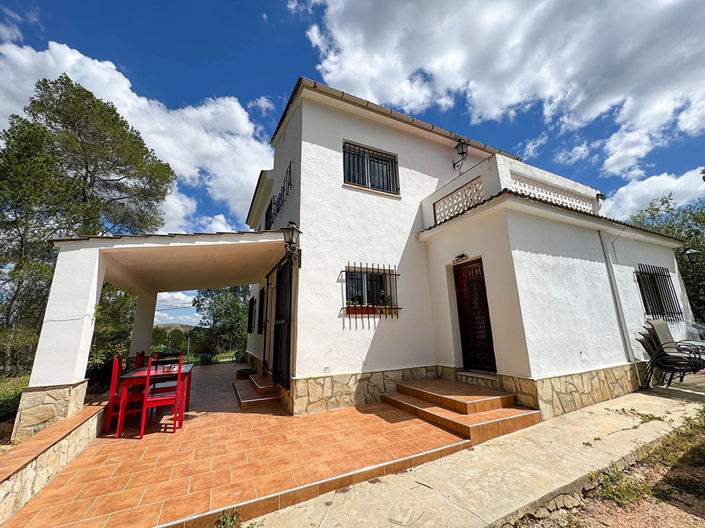 Image No.2-6 Bed Villa for sale