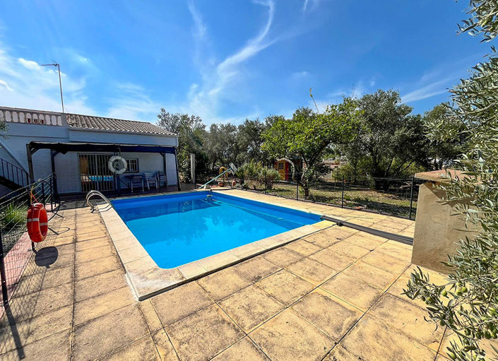 Image No.1-3 Bed Villa for sale