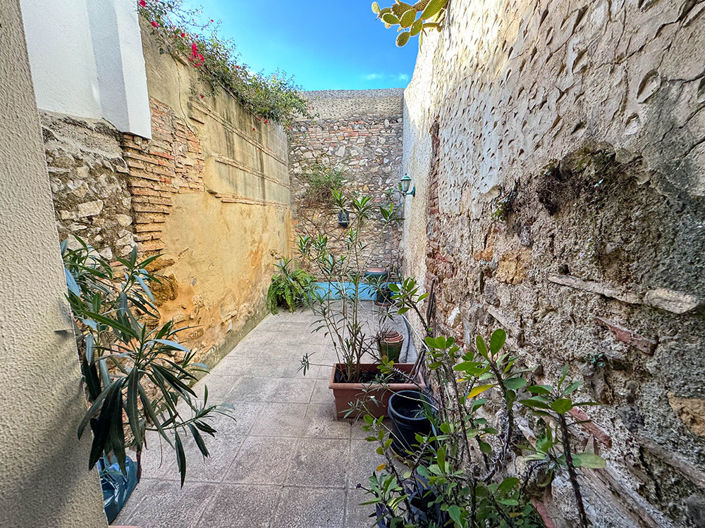 Image No.7-2 Bed Townhouse for sale