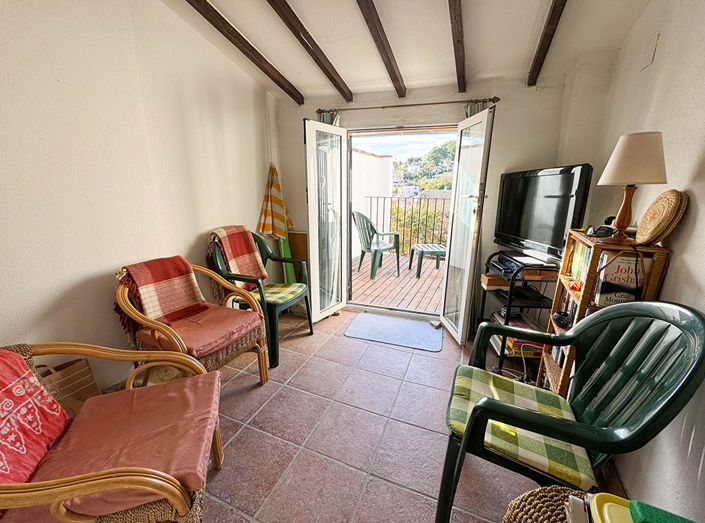 Image No.9-2 Bed Townhouse for sale