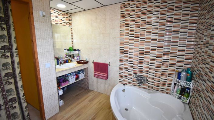 Image No.8-3 Bed Villa for sale