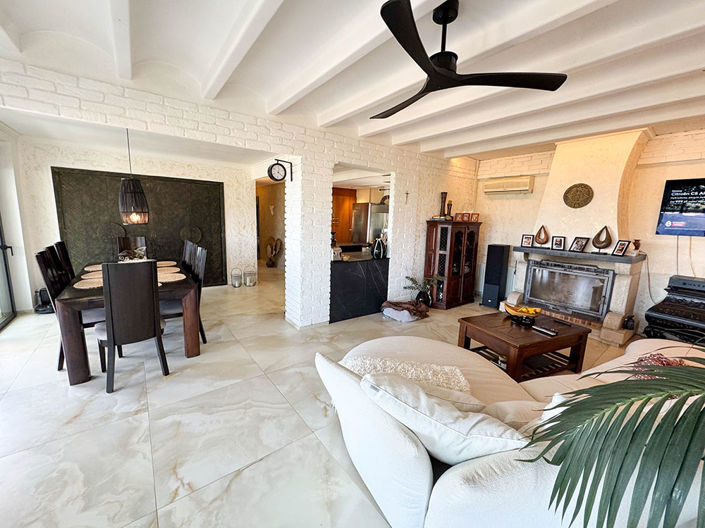 Image No.10-7 Bed Villa for sale