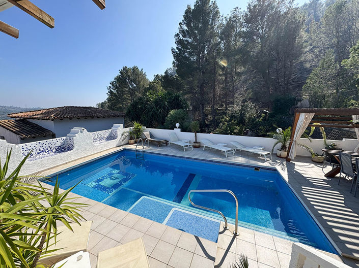 Image No.3-7 Bed Villa for sale