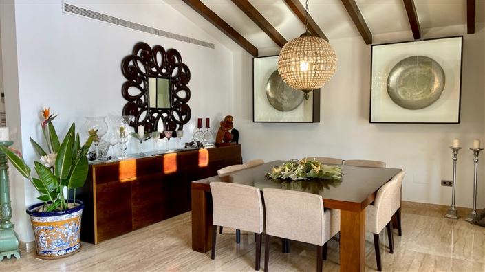 Image No.16-5 Bed Villa for sale