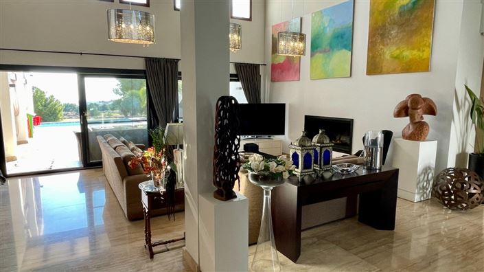 Image No.19-5 Bed Villa for sale