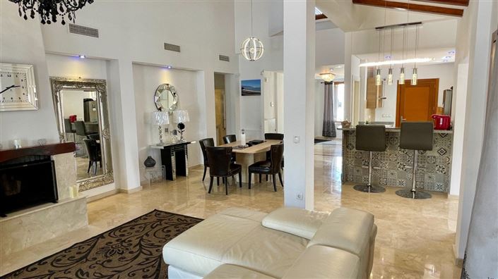 Image No.5-3 Bed Villa for sale