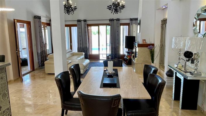 Image No.6-3 Bed Villa for sale