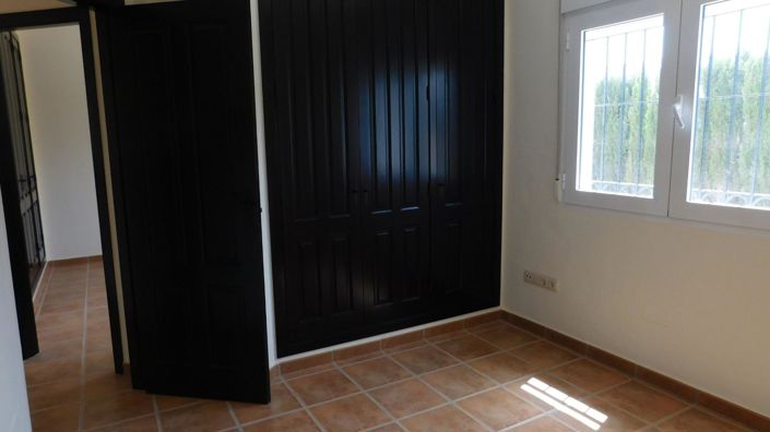 Image No.10-3 Bed Villa for sale