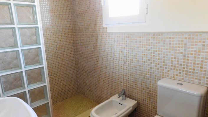 Image No.11-3 Bed Villa for sale