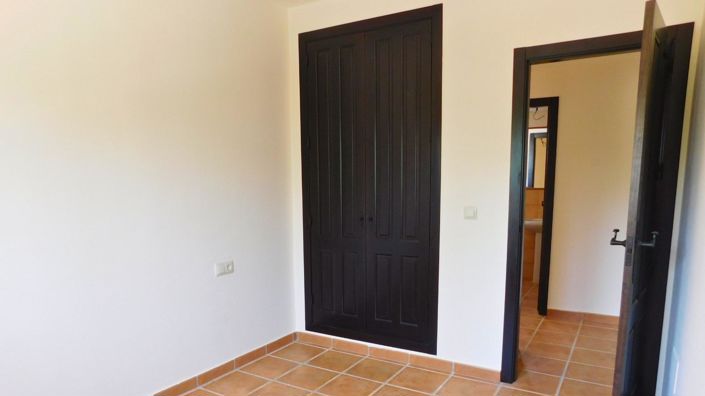 Image No.7-3 Bed Villa for sale