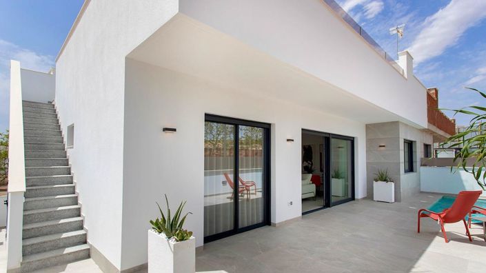 Image No.1-3 Bed Villa for sale