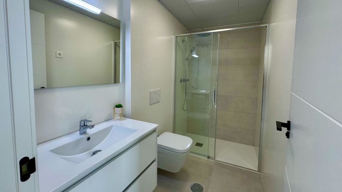 Image No.13-2 Bed Villa for sale