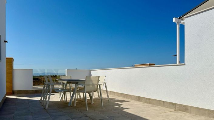 Image No.17-3 Bed Villa for sale