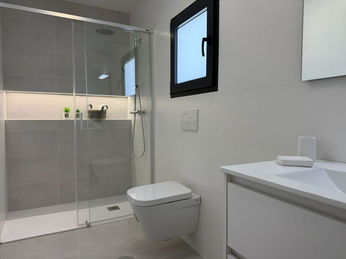 Image No.20-3 Bed Villa for sale