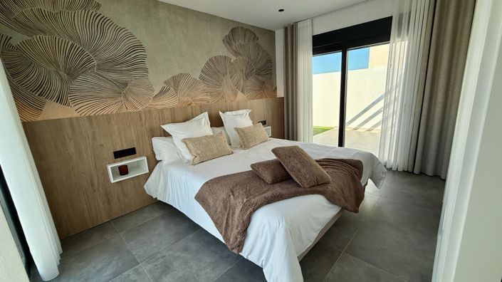 Image No.15-3 Bed Villa for sale