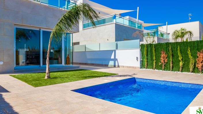 Image No.1-3 Bed Villa for sale