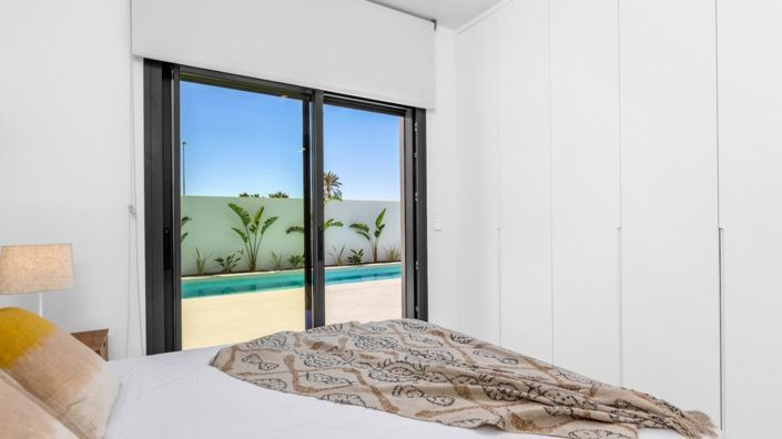 Image No.20-3 Bed Villa for sale