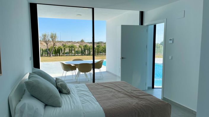 Image No.13-4 Bed Villa for sale