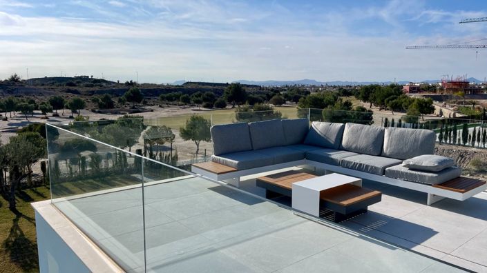 Image No.2-4 Bed Villa for sale