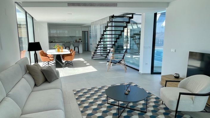 Image No.4-4 Bed Villa for sale