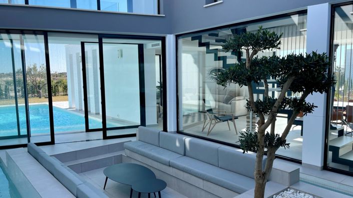 Image No.4-4 Bed Villa for sale