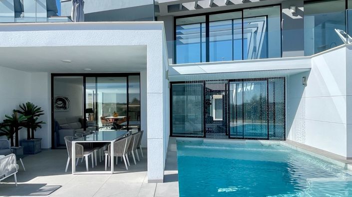 Image No.8-4 Bed Villa for sale