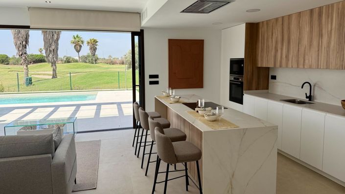 Image No.7-4 Bed Villa for sale