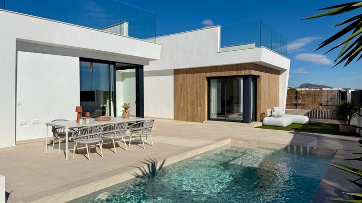 Image No.1-3 Bed Villa for sale