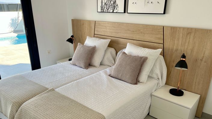 Image No.11-3 Bed Villa for sale