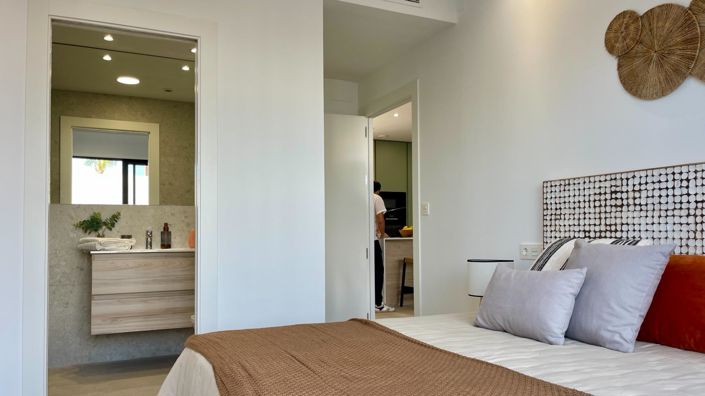 Image No.8-2 Bed Apartment for sale