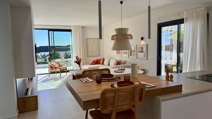 Image No.1-3 Bed Villa for sale