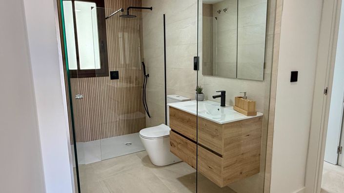 Image No.13-2 Bed Apartment for sale