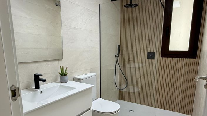 Image No.16-2 Bed Apartment for sale