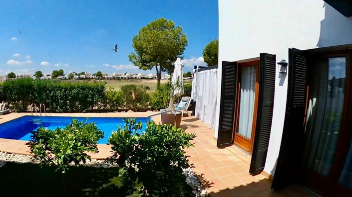Image No.1-Villa de 3 chambres à vendre à Banos y Mendigo