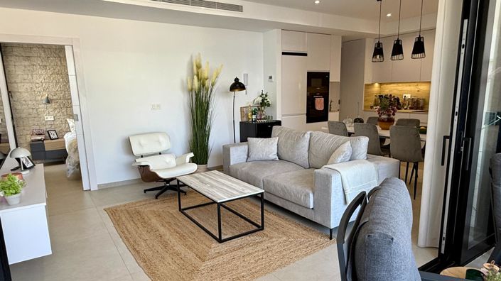 Image No.6-3 Bed Property for sale