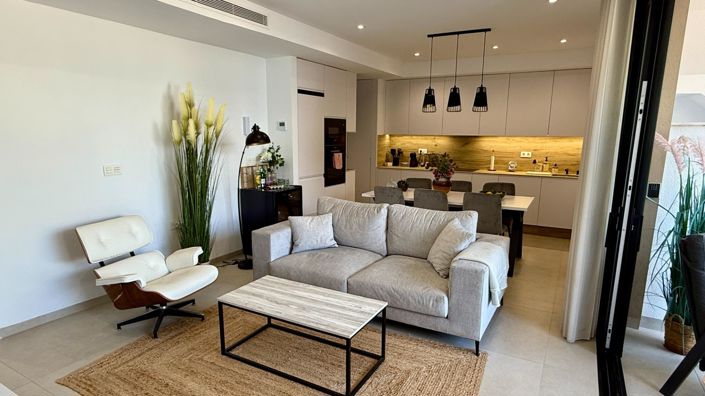 Image No.7-3 Bed Property for sale